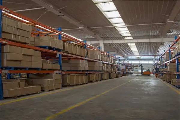 还在为储物空间发愁？小型迷你仓出租来啦